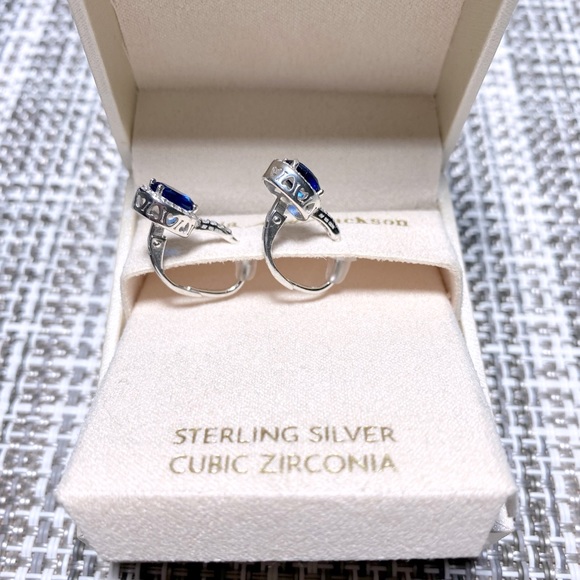 BRAND NEW Olivia and Jackson silver toned earrings 🥰 Box included 🎁 - Picture 7 of 7
